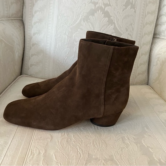 Vince Rockville Brown Suede Square Toe Ankle Bootie Boot Pinecone size 10 - Picture 4 of 7